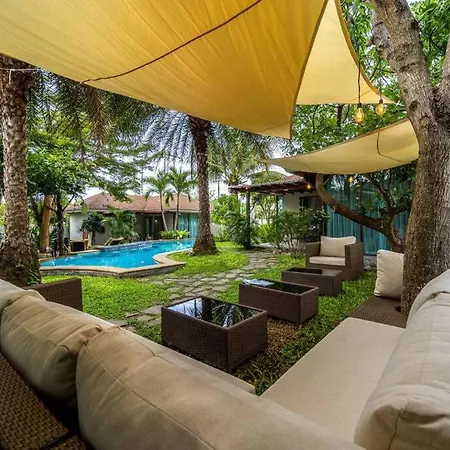 Secluded Oasis For Family And Friends Bm5 Villa